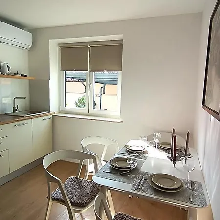 Caramel Comforts With Sea View In Stinjan Only 300 M From The Beach, Free Parking Pula Exterior photo
