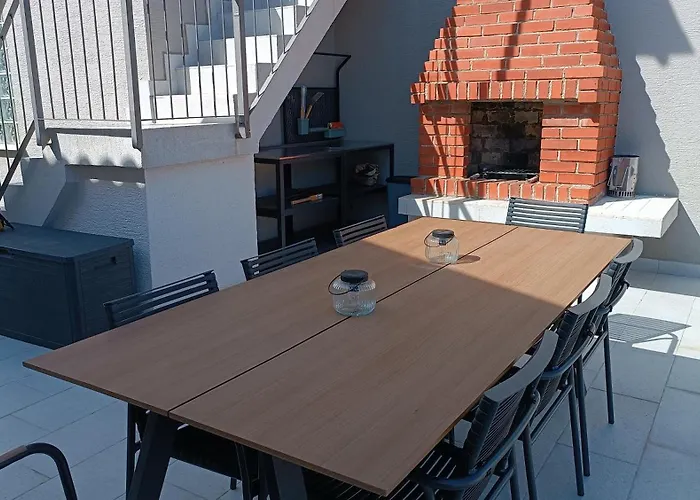 Caramel Comforts With Sea View In Stinjan Only 300 M From The Beach, Free Parking