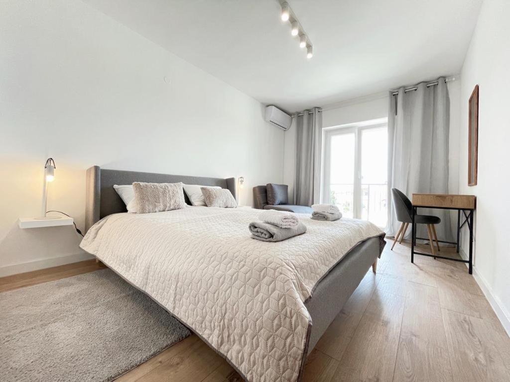 Caramel Comforts With Sea View In Stinjan Only 300 M From The Beach, Free Parking Apartmán *