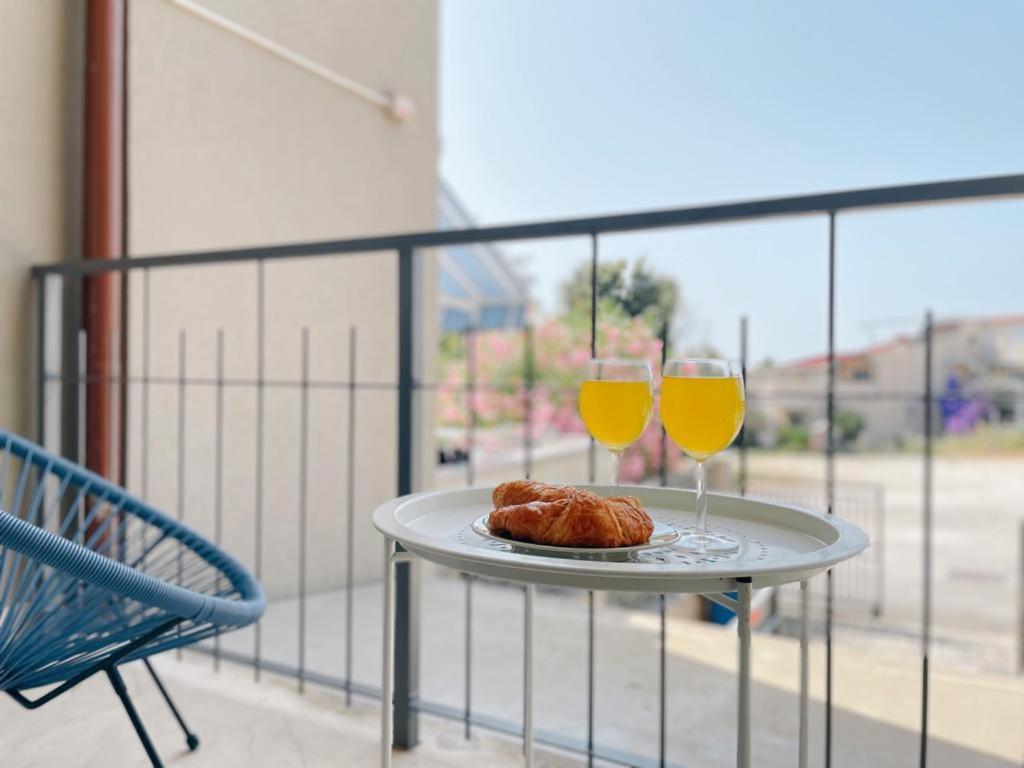 Apartmán Caramel Comforts With Sea View In Stinjan Only 300 M From The Beach, Free Parking Pula