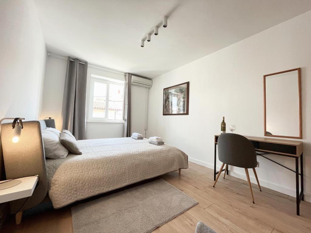 Caramel Comforts With Sea View In Stinjan Only 300 M From The Beach, Free Parking Apartmán *