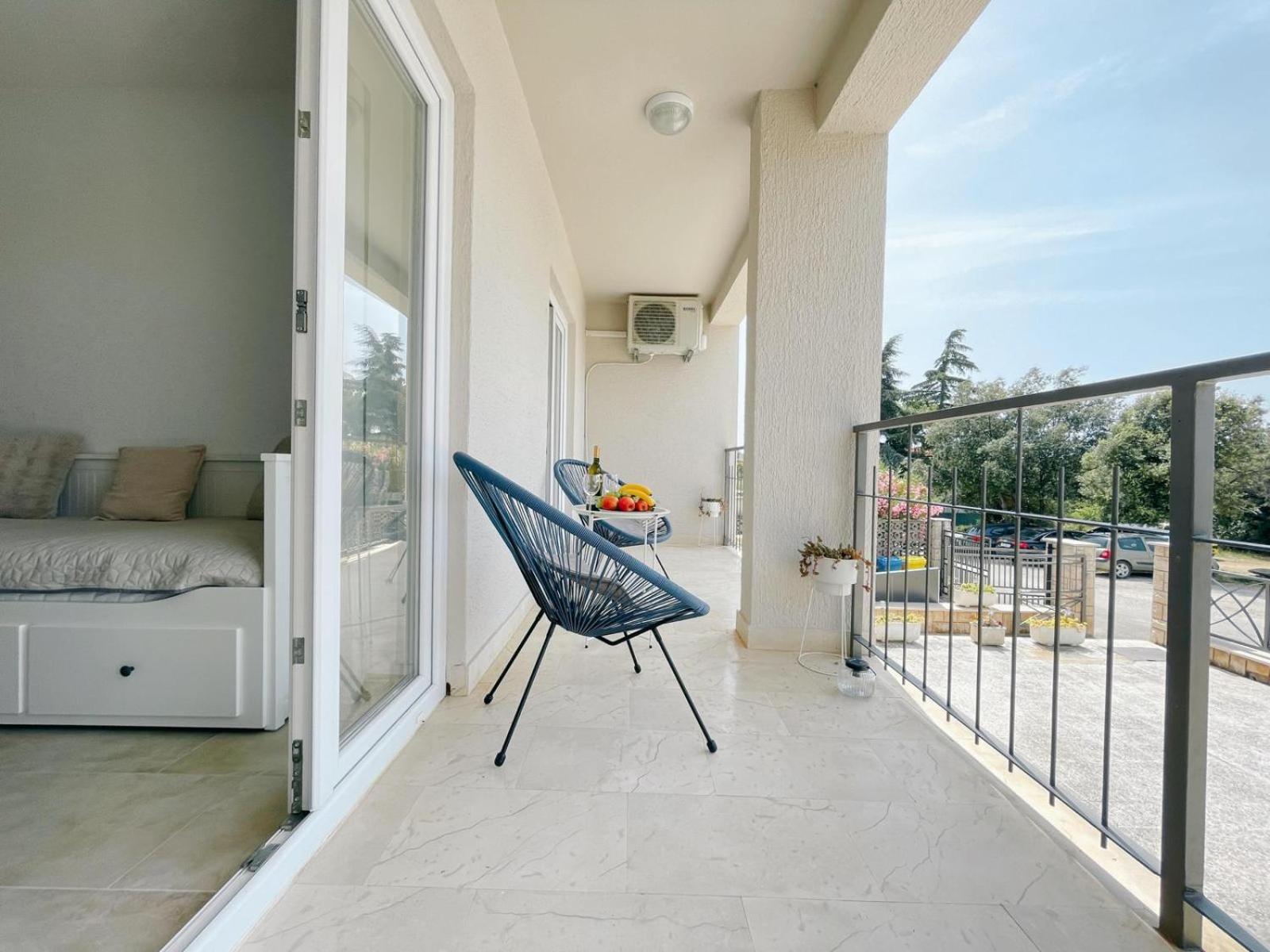 Caramel Comforts With Sea View In Stinjan Only 300 M From The Beach, Free Parking Appartamento