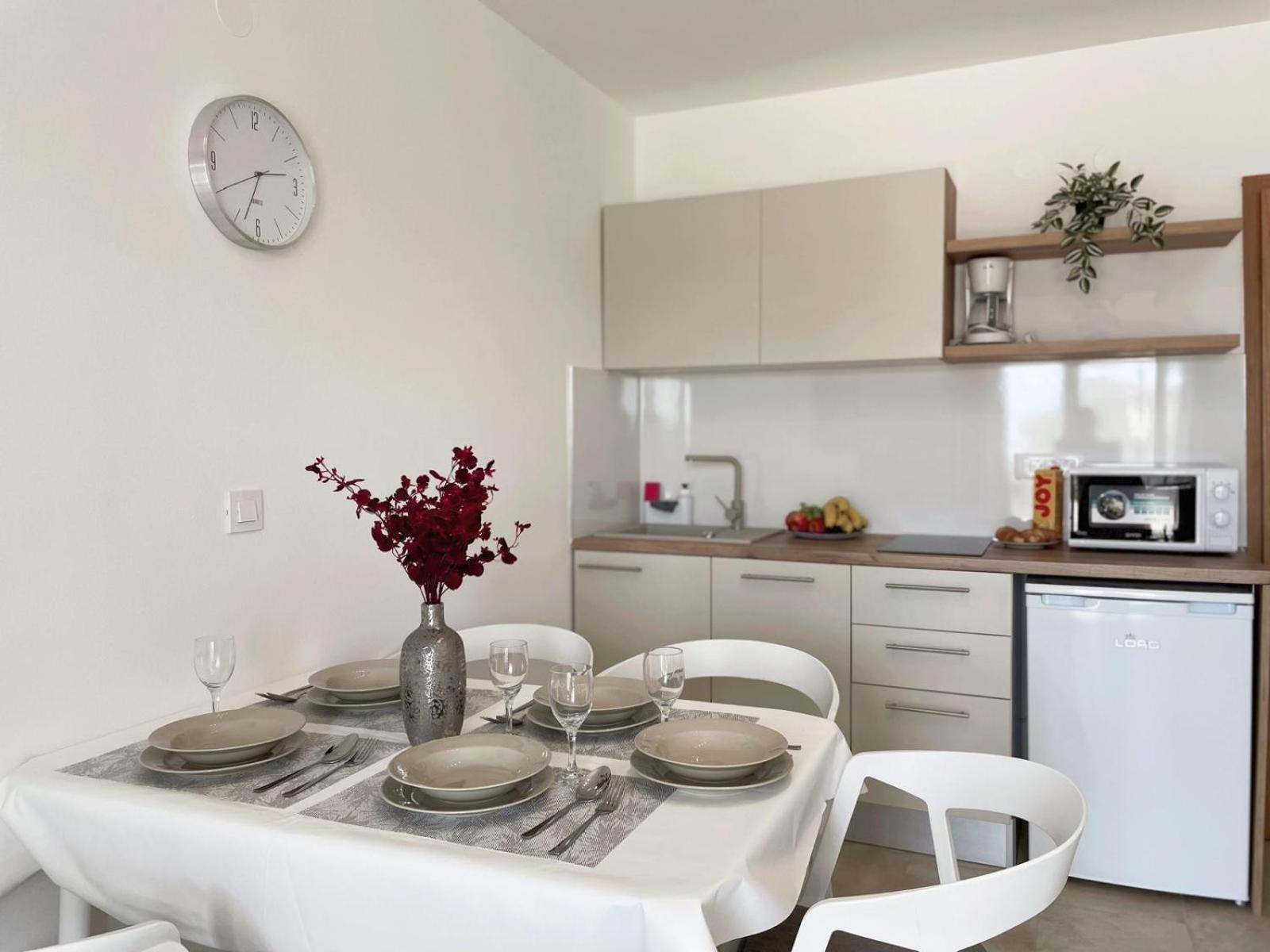 Apartamento Caramel Comforts With Sea View In Stinjan Only 300 M From The Beach, Free Parking *