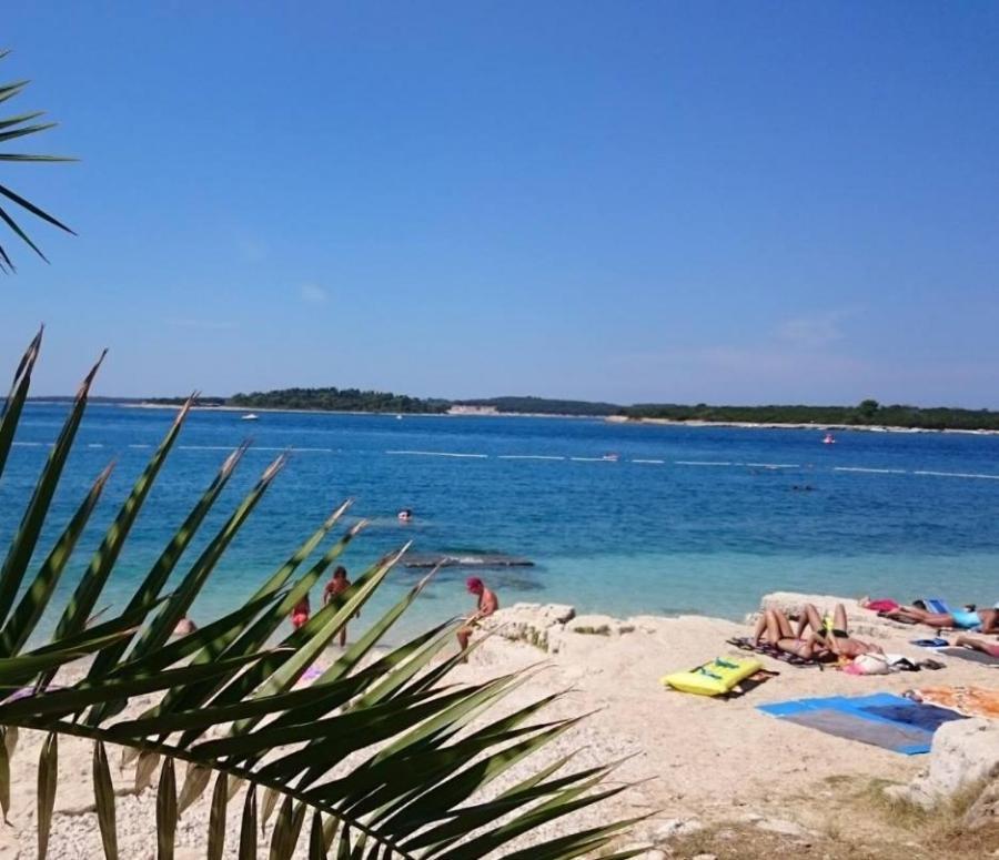 Caramel Comforts With Sea View In Stinjan Only 300 M From The Beach, Free Parking Pula
