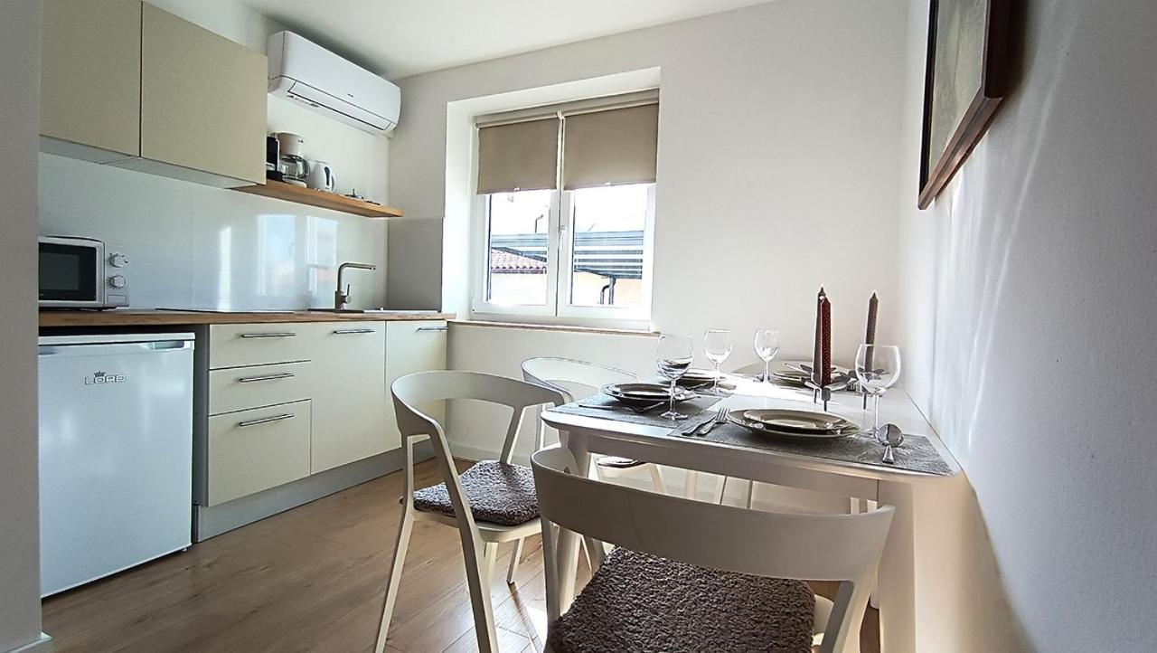 Appartamento Caramel Comforts With Sea View In Stinjan Only 300 M From The Beach, Free Parking *